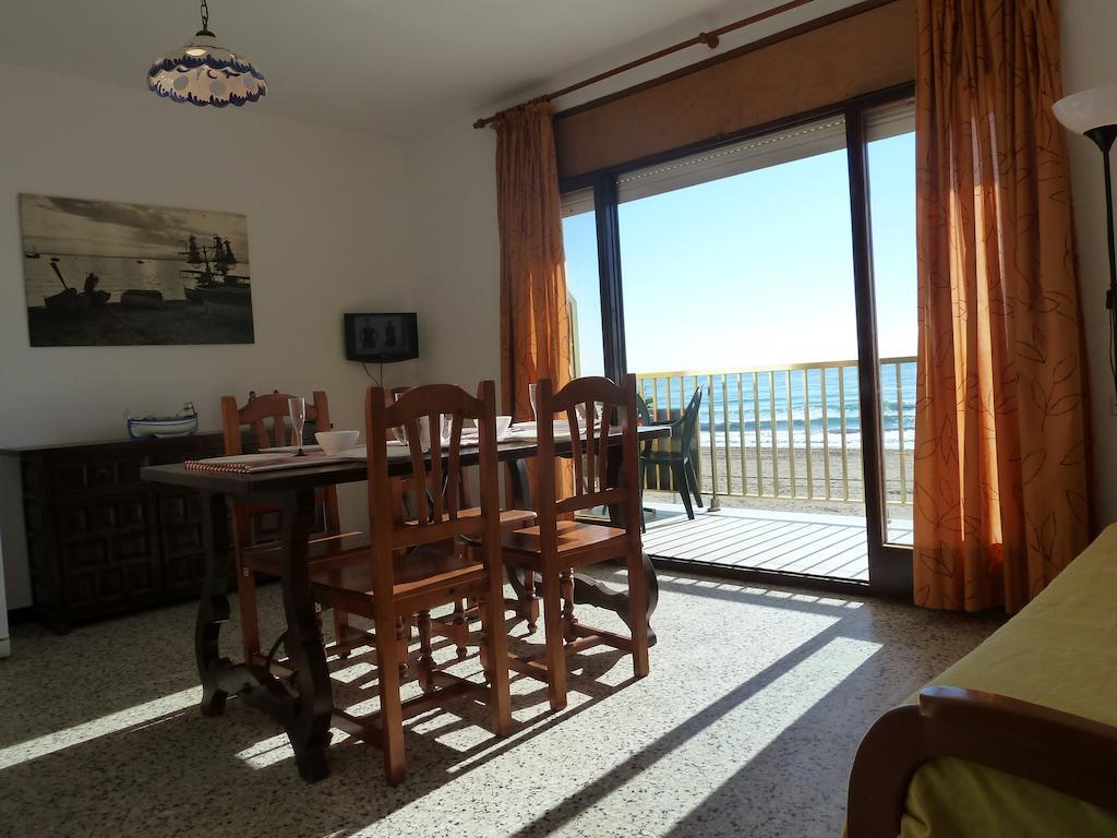 Villa Service - Apartamentos Aransol Вендрель Номер фото